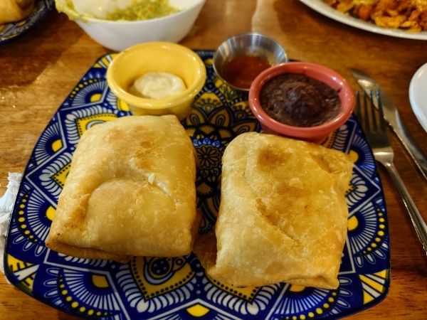 I Granada i Nicaragua serveres også en del mexicansk mad som disse chimichangas